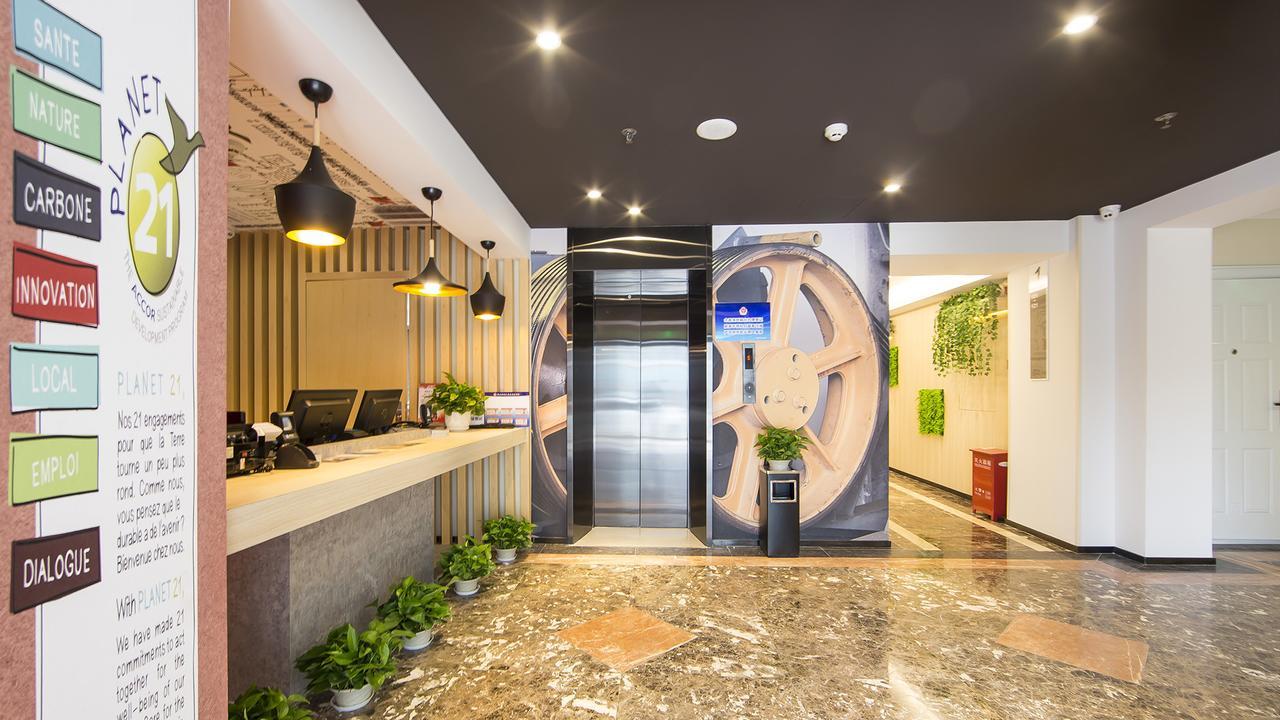 ibis Beijing Tiantandongmen Metro Station Hotel Exterior foto