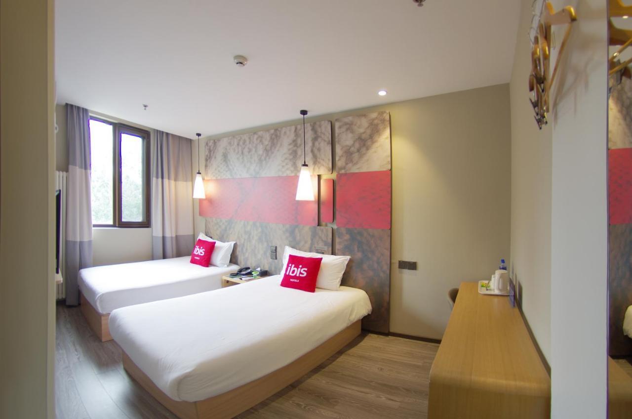 ibis Beijing Tiantandongmen Metro Station Hotel Exterior foto